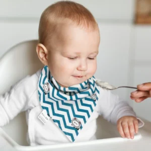 bavoir triangle coloré pour bébé