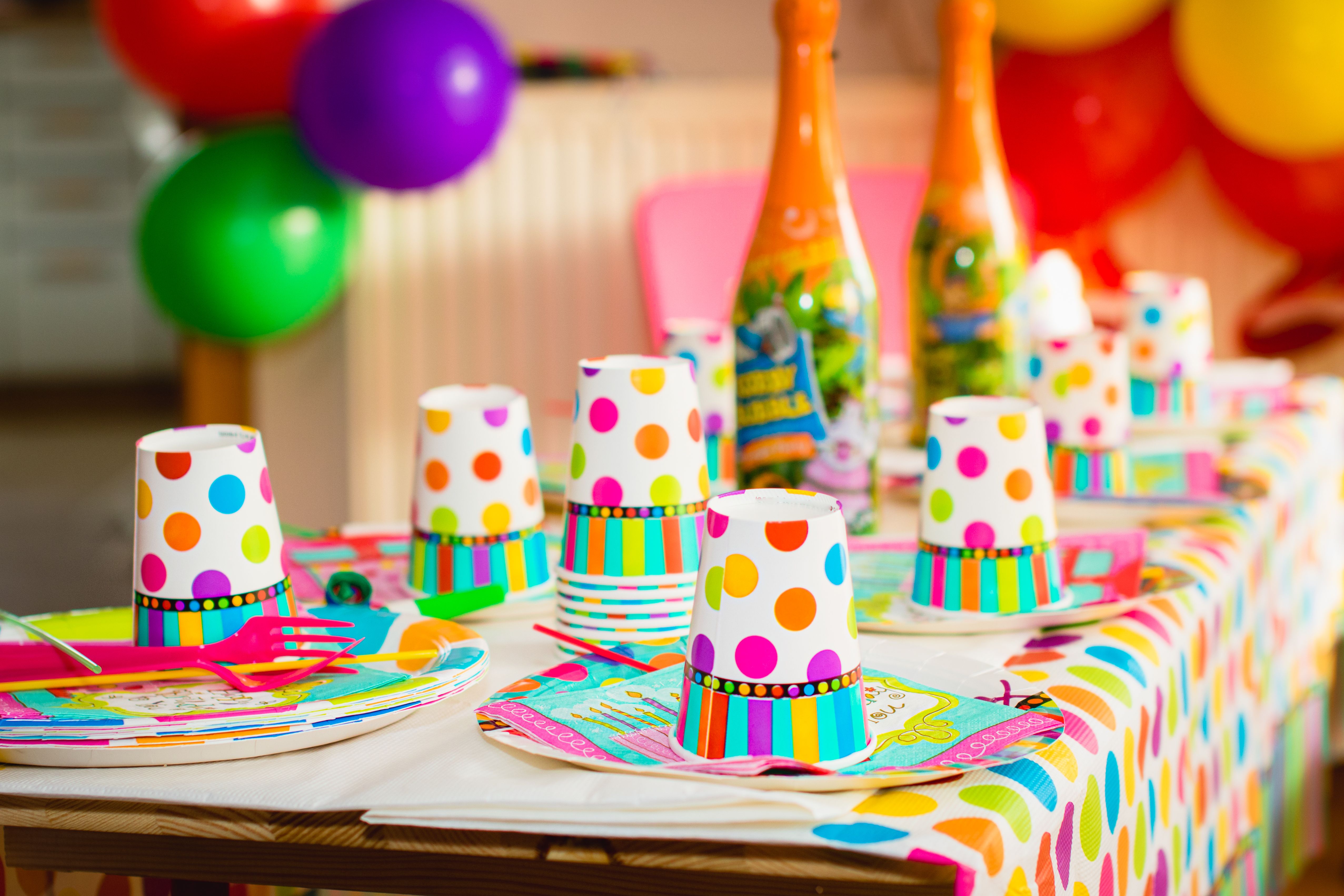 Vaisselle jetable anniversaire - vaissellebebe.com